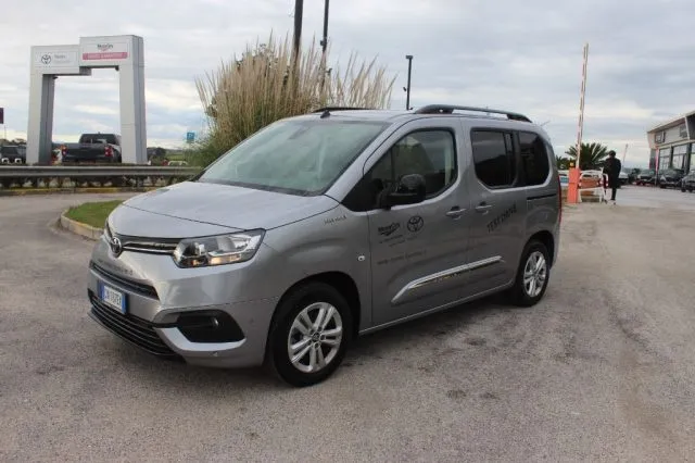 Toyota Proace City Verso Electric 50kWh L1 Short D Executive - Foto 2