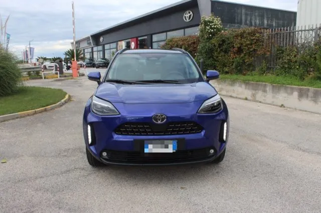 Toyota Yaris Cross 1.5 Hybrid 130 CV 5p. E-CVT FWD-i Lounge - Foto 1
