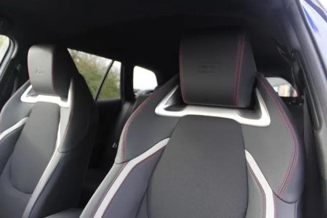 Toyota Corolla GR SPORT 1.8 Hybrid Touring Sports - Foto 14