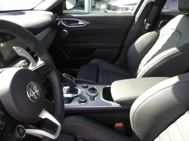 Alfa Romeo Giulia Giulia 2.0 Turbo 280CV AT8 AWD Q4 Veloce - Foto 87