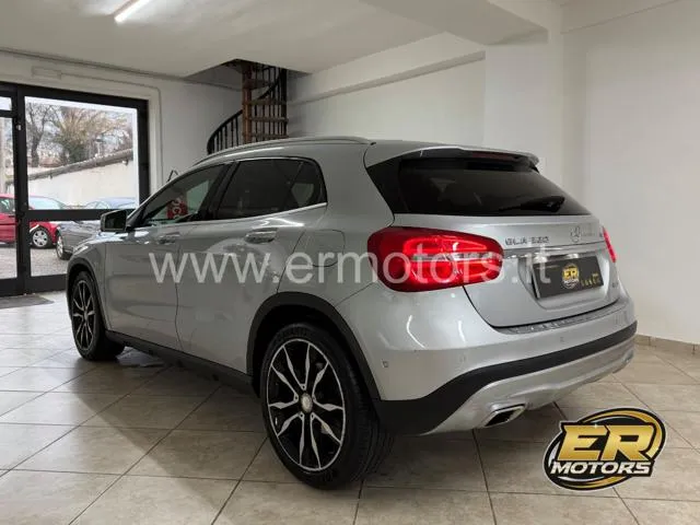 Mercedes-Benz GLA 220 CDI 4Matic Sport 170cv AUTO 19