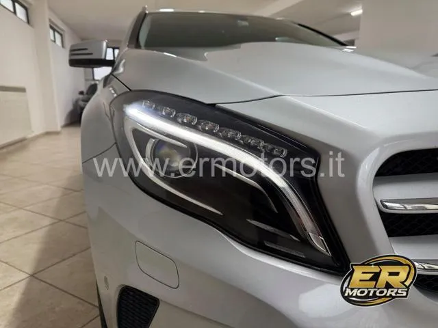 Mercedes-Benz GLA 220 CDI 4Matic Sport 170cv AUTO 19