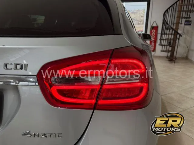 Mercedes-Benz GLA 220 CDI 4Matic Sport 170cv AUTO 19