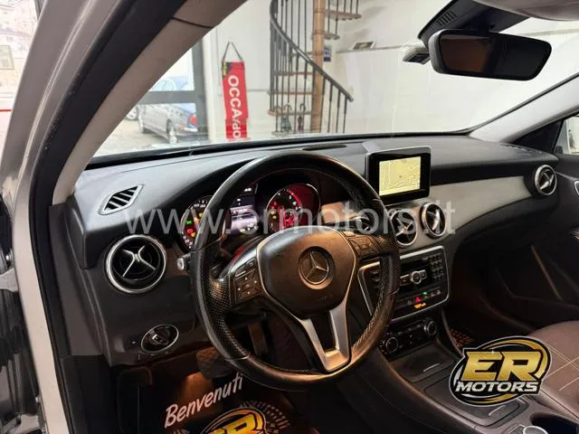Mercedes-Benz GLA 220 CDI 4Matic Sport 170cv AUTO 19