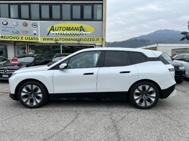 Bmw iX xDrive40 - Foto 1