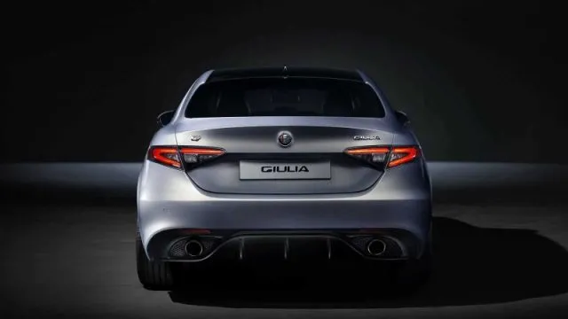 Alfa Romeo Giulia Giulia 2.2 TD 210 CV AT8 AWD Q4 Intensa - Foto 7