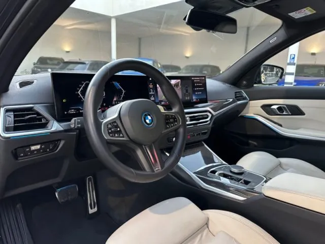 Bmw 330 - dettaglio 32