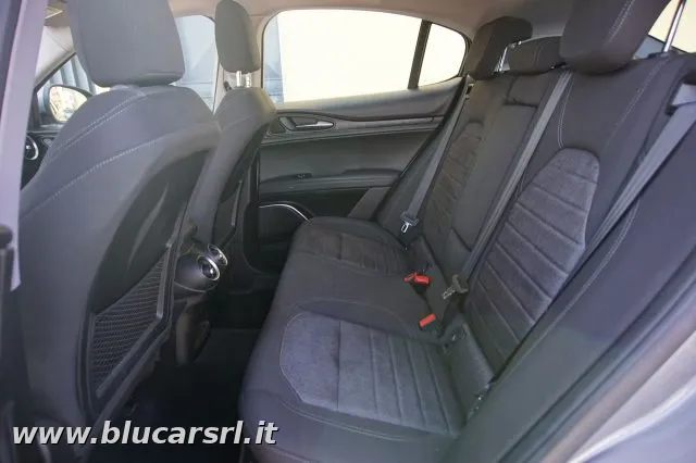 Alfa romeo stelvio - dettaglio 851