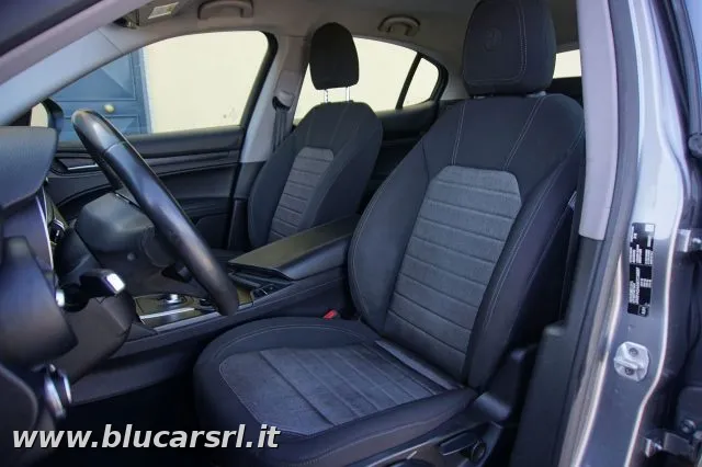 Alfa romeo stelvio - dettaglio 872