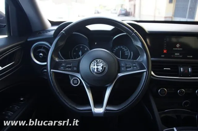 Alfa romeo stelvio - dettaglio 882