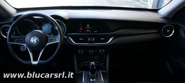 Alfa romeo stelvio - dettaglio 945