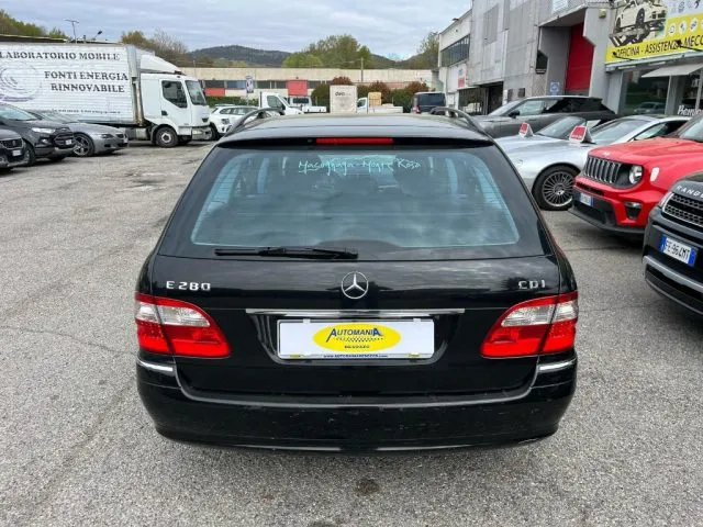 Mercedes-Benz E 280 CDI V6 cat S.W. Avantgarde Sport - Foto 5