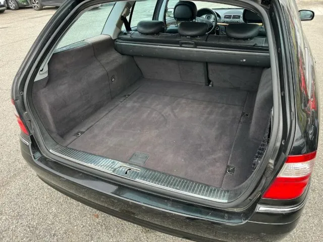 Mercedes-Benz E 280 CDI V6 cat S.W. Avantgarde Sport - Foto 6