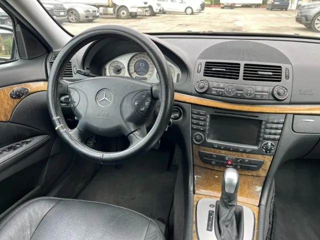 Mercedes-Benz E 280 CDI V6 cat S.W. Avantgarde Sport - Foto 7