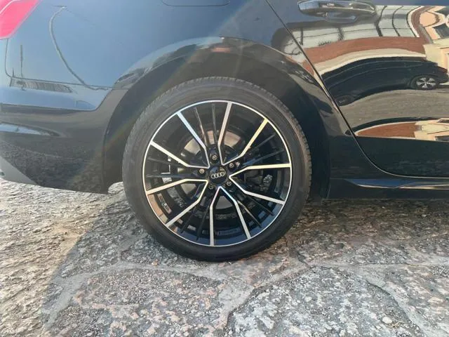 Audi A4 Avant 30 TDI/136 CV S tronic Business Advanced - Foto 13