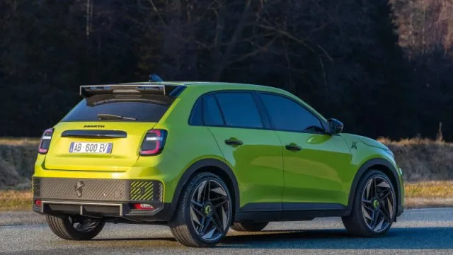 Abarth 600e Turismo - Foto 335