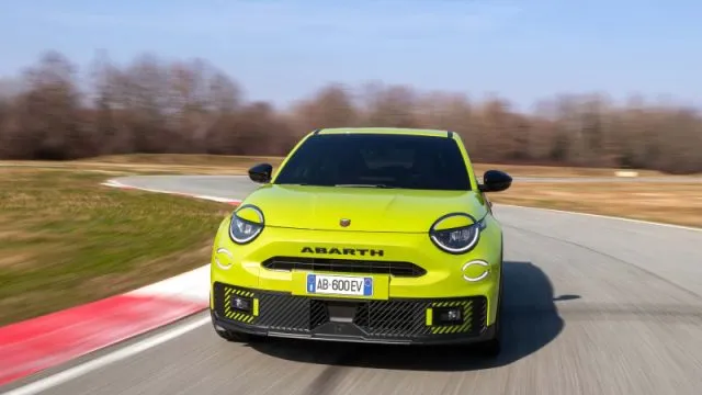 Abarth 600e Turismo - Foto 339