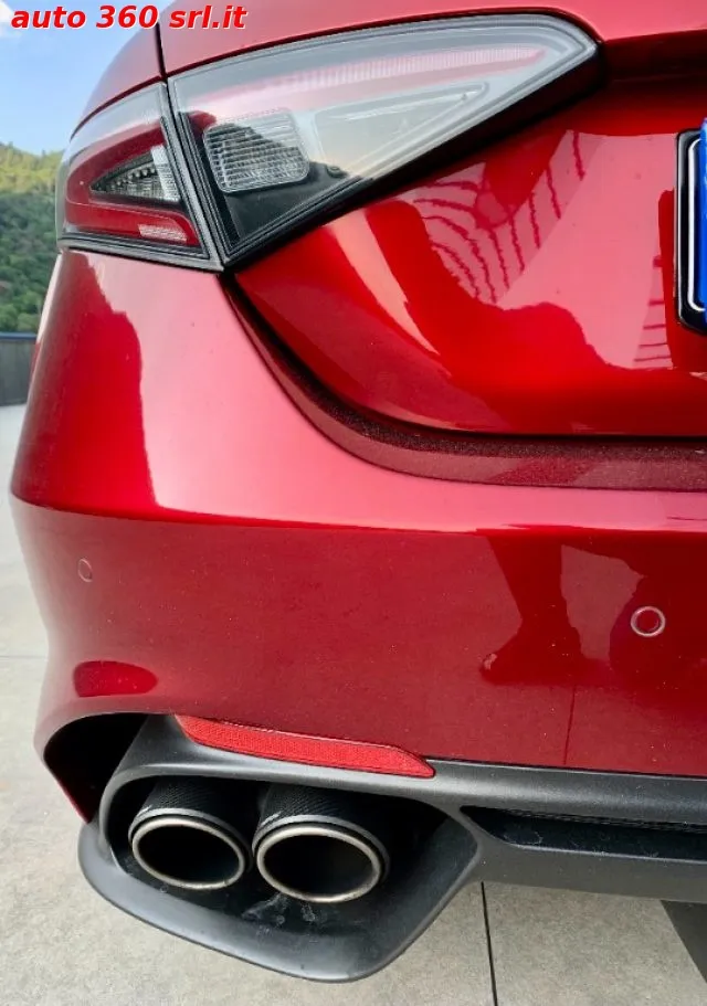 Alfa Romeo Giulia Giulia 2.9 T V6 AT8 Quadrifoglio - Foto 7