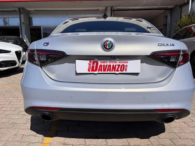 Alfa Romeo Giulia 2.0 Turbo 280 CV AT8 AWD Q4 Ti - Foto 4