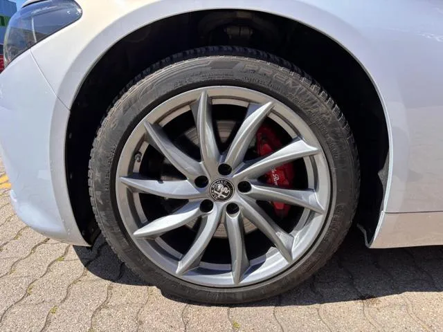 Alfa Romeo Giulia 2.0 Turbo 280 CV AT8 AWD Q4 Ti - Foto 5