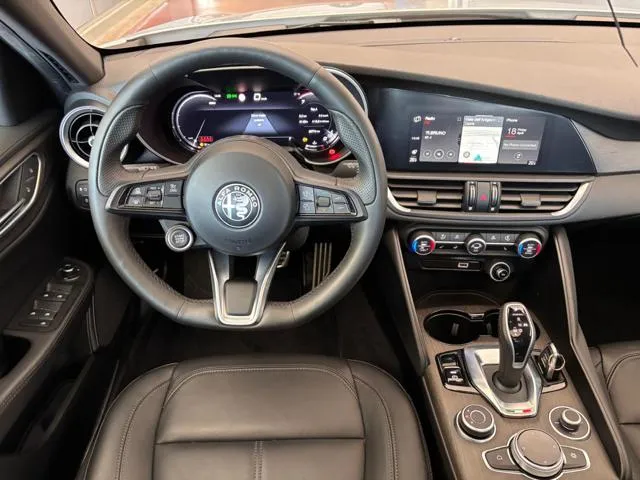 Alfa Romeo Giulia 2.0 Turbo 280 CV AT8 AWD Q4 Ti - Foto 7