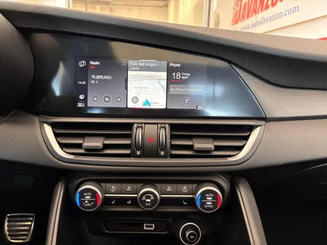 Alfa Romeo Giulia 2.0 Turbo 280 CV AT8 AWD Q4 Ti - Foto 10