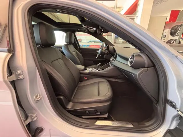 Alfa Romeo Giulia 2.0 Turbo 280 CV AT8 AWD Q4 Ti - Foto 12