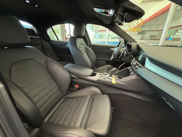 Alfa Romeo Giulia Giulia 2.0 Turbo 280CV AT8 AWD Q4 Veloce - Foto 12