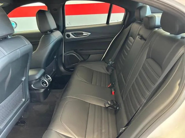 Alfa Romeo Giulia Giulia 2.0 Turbo 280CV AT8 AWD Q4 Veloce - Foto 13