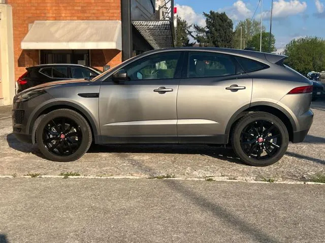 Jaguar E-Pace 2.0D 150 CV - Foto 4
