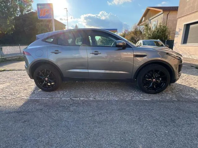 Jaguar E-Pace 2.0D 150 CV - Foto 5