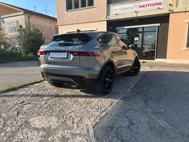 Jaguar E-Pace 2.0D 150 CV - Foto 6