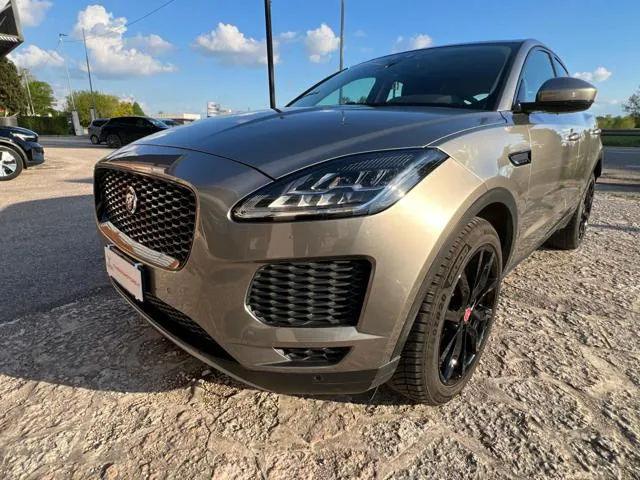 Jaguar E-Pace 2.0D 150 CV - Foto 9