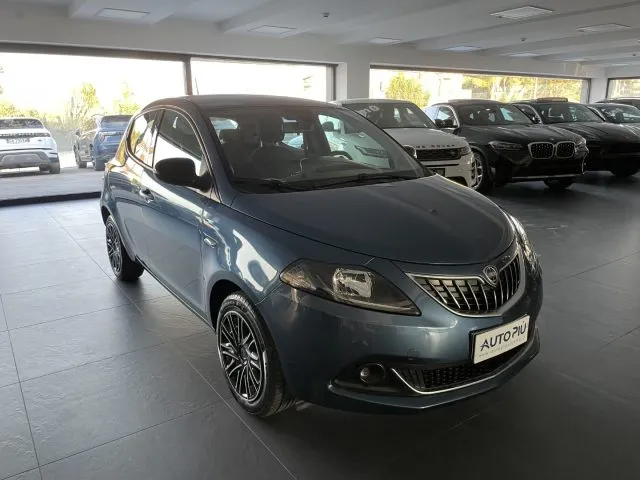 Lancia Ypsilon 1.0 Hybrid 69 CV Gold - Foto 1