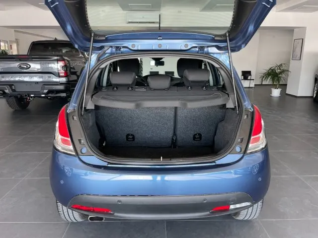 Lancia Ypsilon 1.0 Hybrid 69 CV Gold - Foto 4
