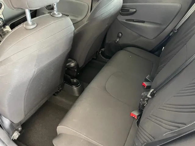 Lancia Ypsilon 1.0 Hybrid 69 CV Gold - Foto 7