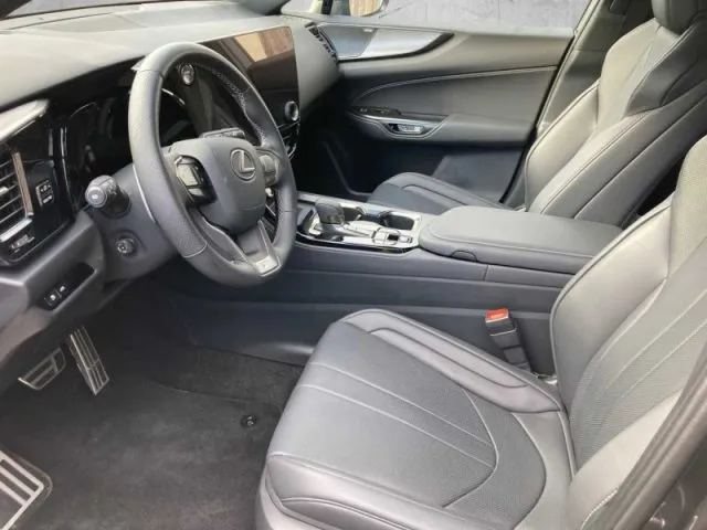 Lexus nx 300h - dettaglio 40