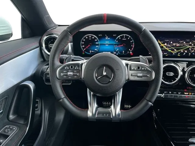 Mercedes-Benz CLA 35 AMG 4Matic Shooting Brake - Foto 11