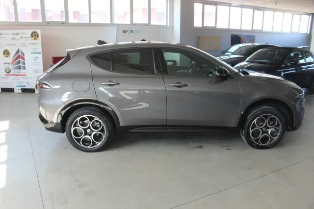 Alfa Romeo Tonale 1.3 280 CV PHEV AT6 Q4 Sprint - Foto 6