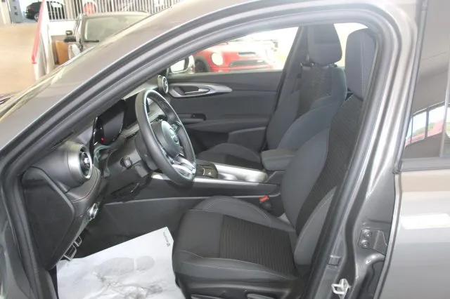 Alfa Romeo Tonale 1.3 280 CV PHEV AT6 Q4 Sprint - Foto 7