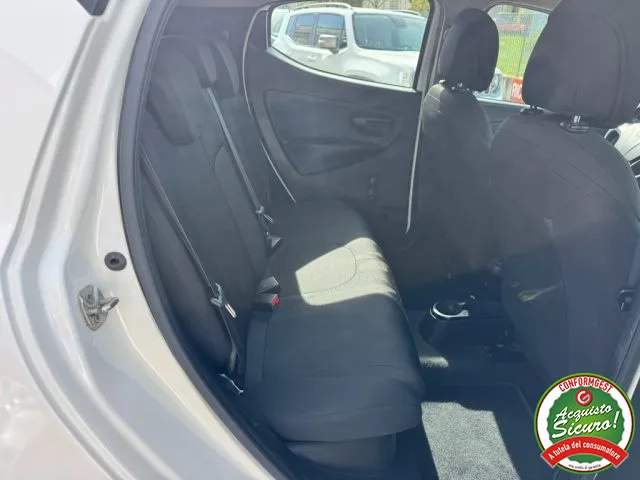 Lancia Ypsilon 1.0 FireFly 5 porte S&S Hybrid Ecochic Gold - Foto 14