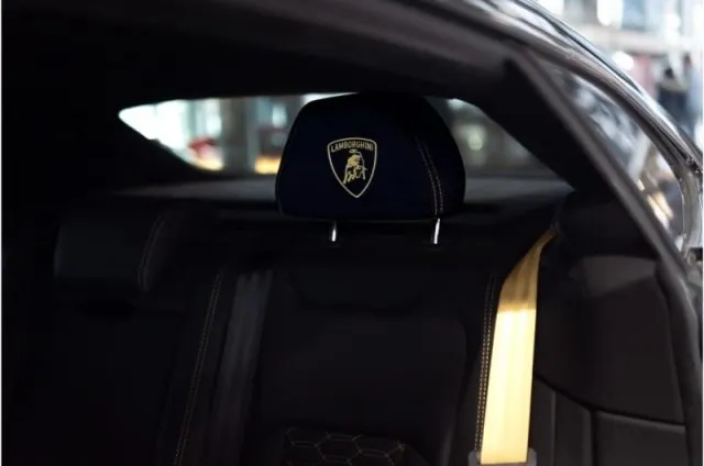 Lamborghini urus - dettaglio 61