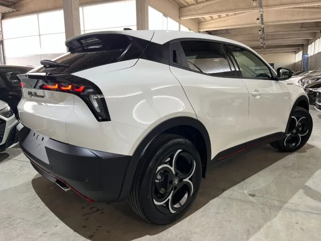 Alfa Romeo Junior 1.2 136CV Hybrid eDCT6 Speciale +TECHNO/LED MATRIX - Foto 21