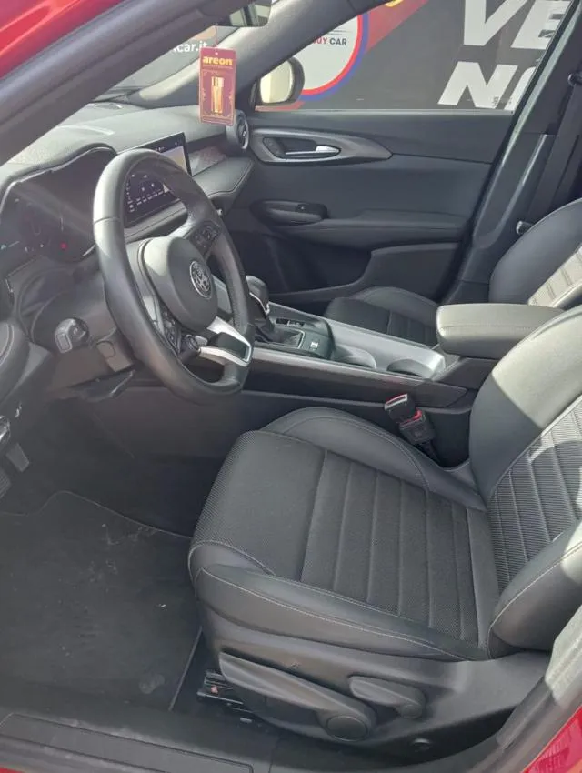 Alfa Romeo Tonale 1.5 160 CV MHEV TCT7 Ti - Foto 5