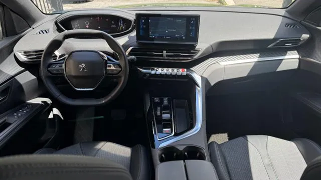 Peugeot 3008 HYBRID 136CV e-DCS6 ALLURE*FULL LED*CARPLAY*C.L.18 - Foto 5