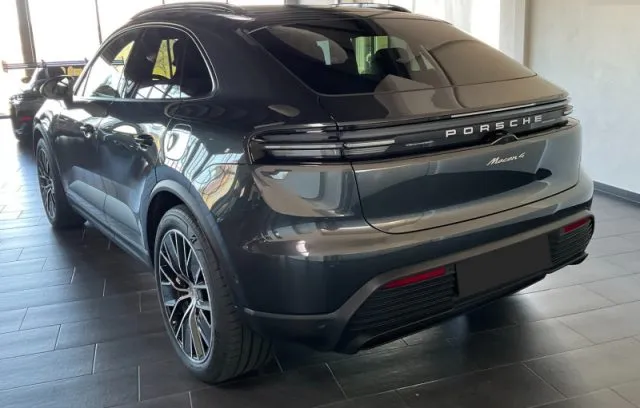 Porsche macan - dettaglio 43