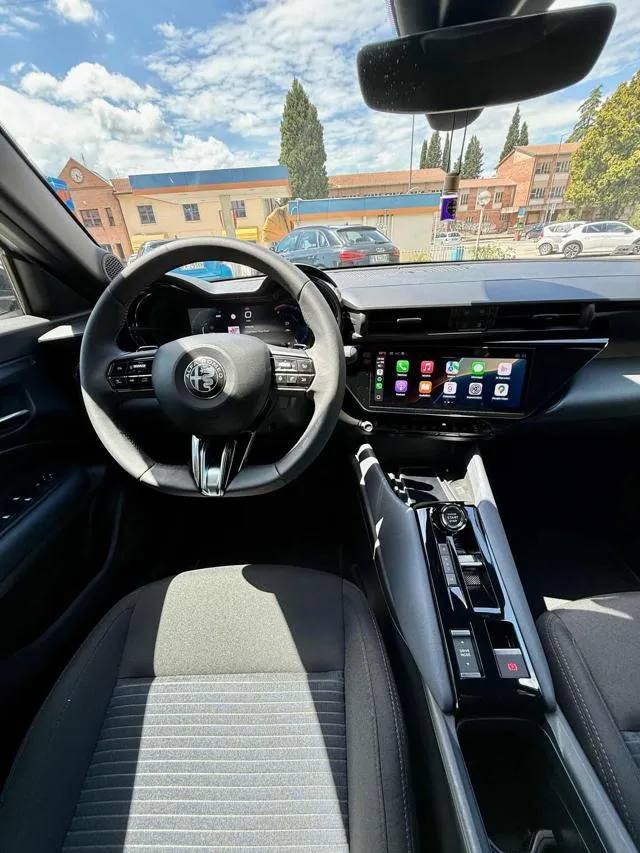 Alfa Romeo Junior 1.2 136 CV Hybrid eDCT6 - Foto 11