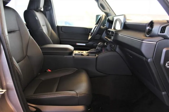 Toyota Land Cruiser 2.8 D4D A/T AWD Adventure - Foto 8