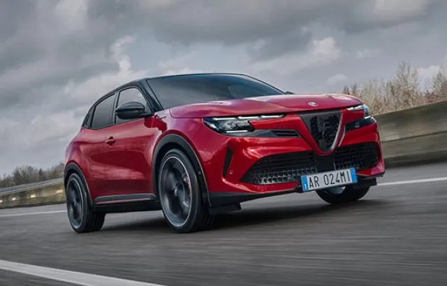 Alfa Romeo Junior Junior 156 CV BEV Intensa - Foto 180