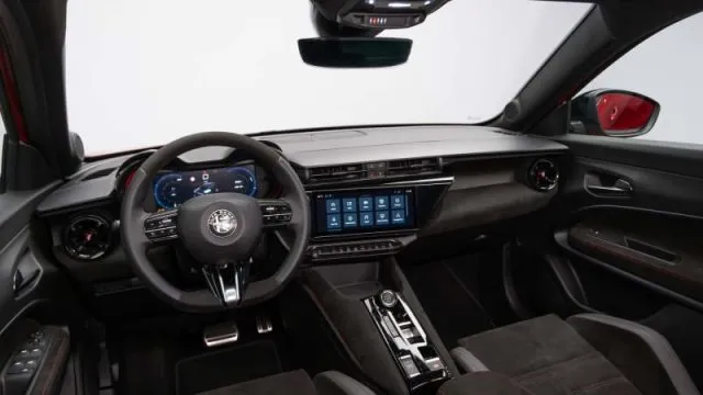 Alfa Romeo Junior Junior 156 CV BEV Intensa - Foto 182